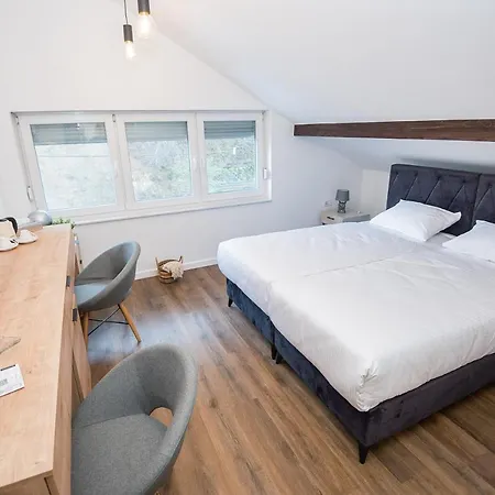 Leo Luxury I * Zenica